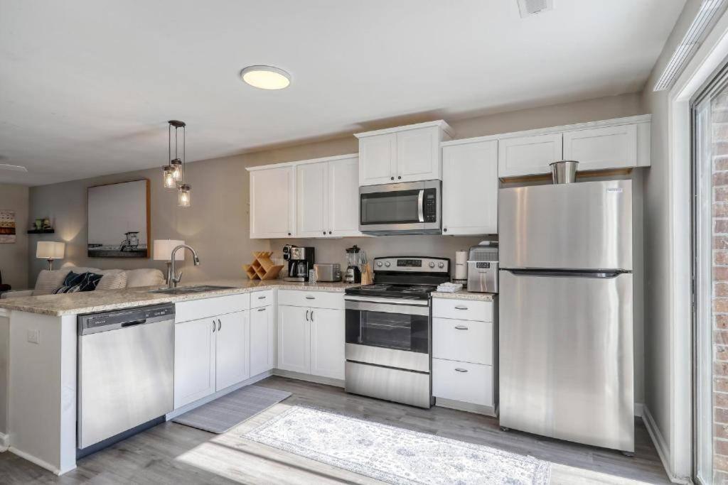 Apartamento Stylish Haven New Walk To The Ocean Smart Tvs Wifi Myrtle Beach Exterior foto