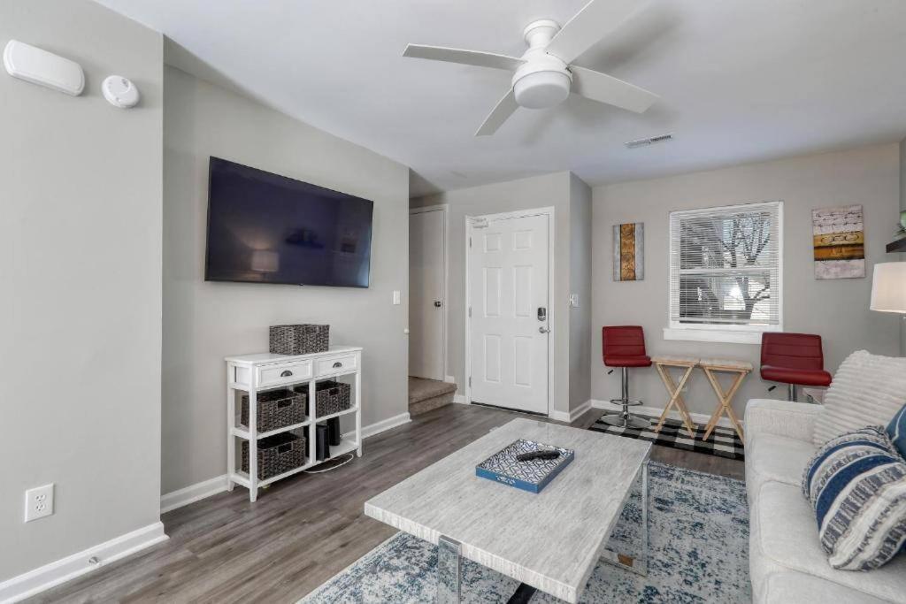 Apartamento Stylish Haven New Walk To The Ocean Smart Tvs Wifi Myrtle Beach Exterior foto