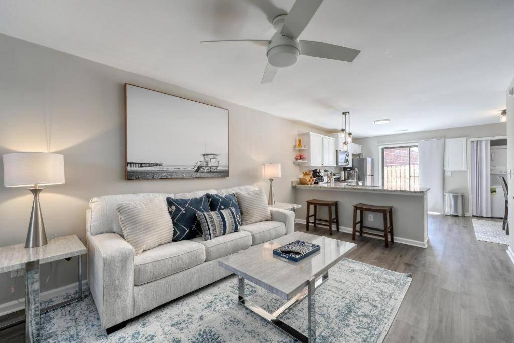 Apartamento Stylish Haven New Walk To The Ocean Smart Tvs Wifi Myrtle Beach Exterior foto